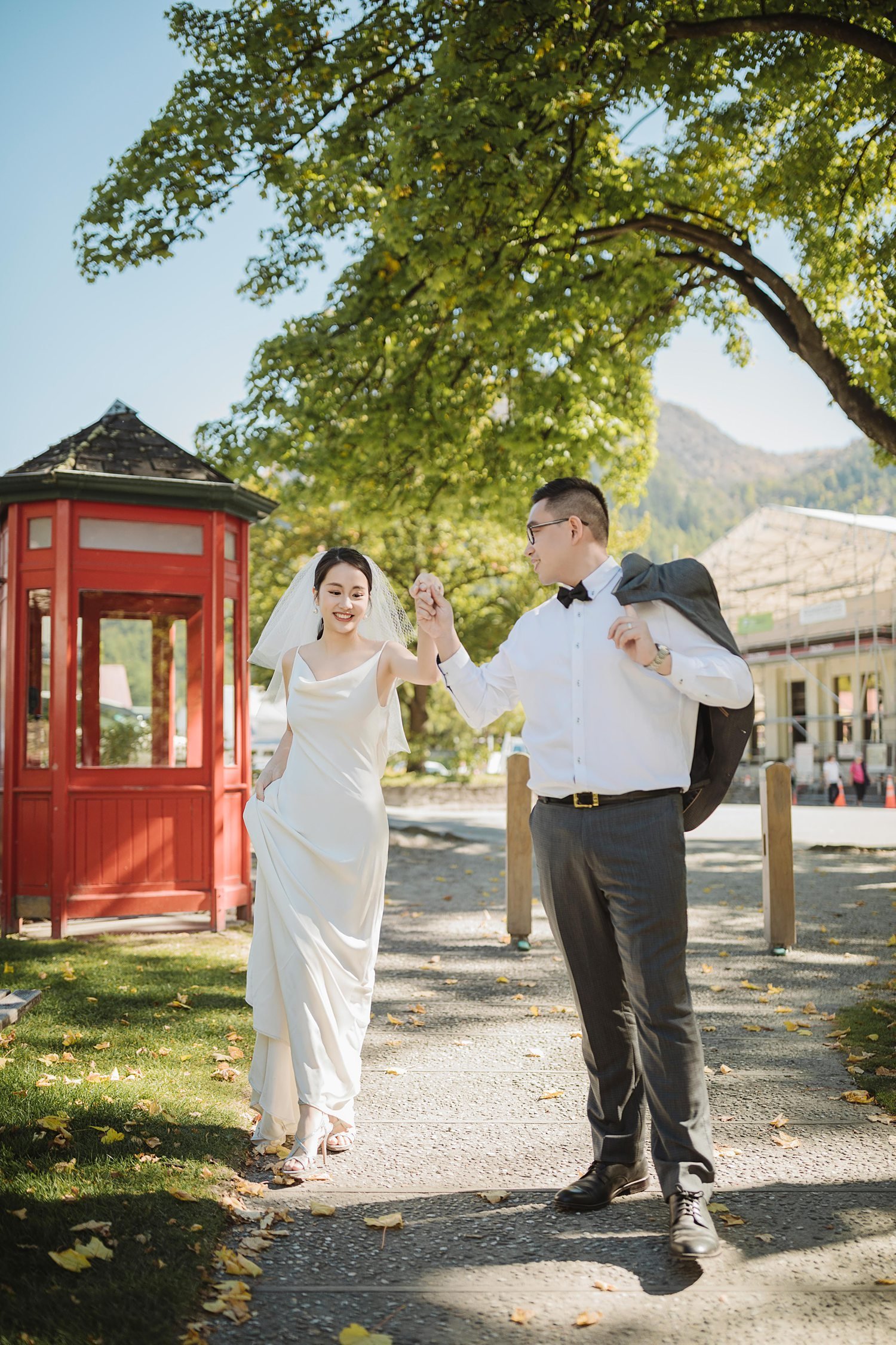 Allan+&+Zoe+Queenstown+pre+wedding+elopement+photography+_+Queenstown+photograrpher+for+wedding-37.jpeg