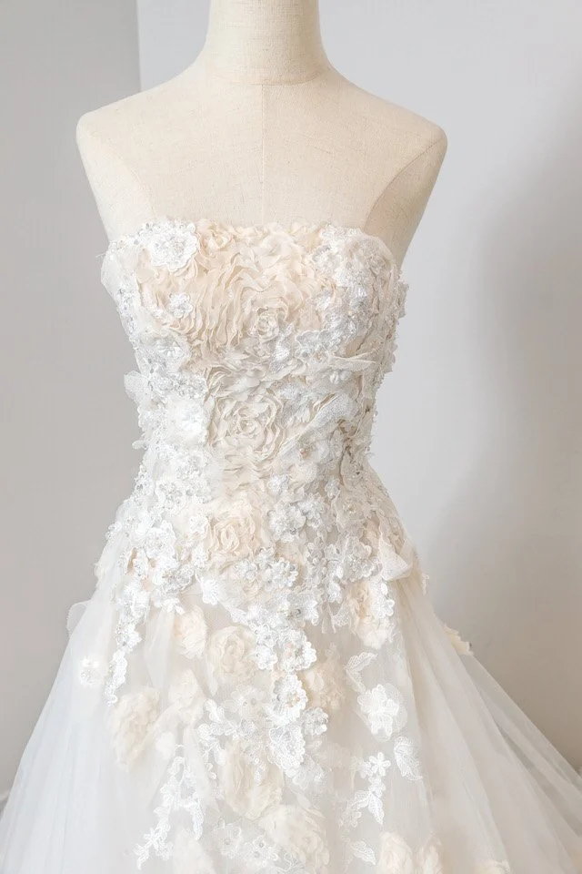 Luxury Wedding Dress/Gowns/Suits Hire Queenstown NZ