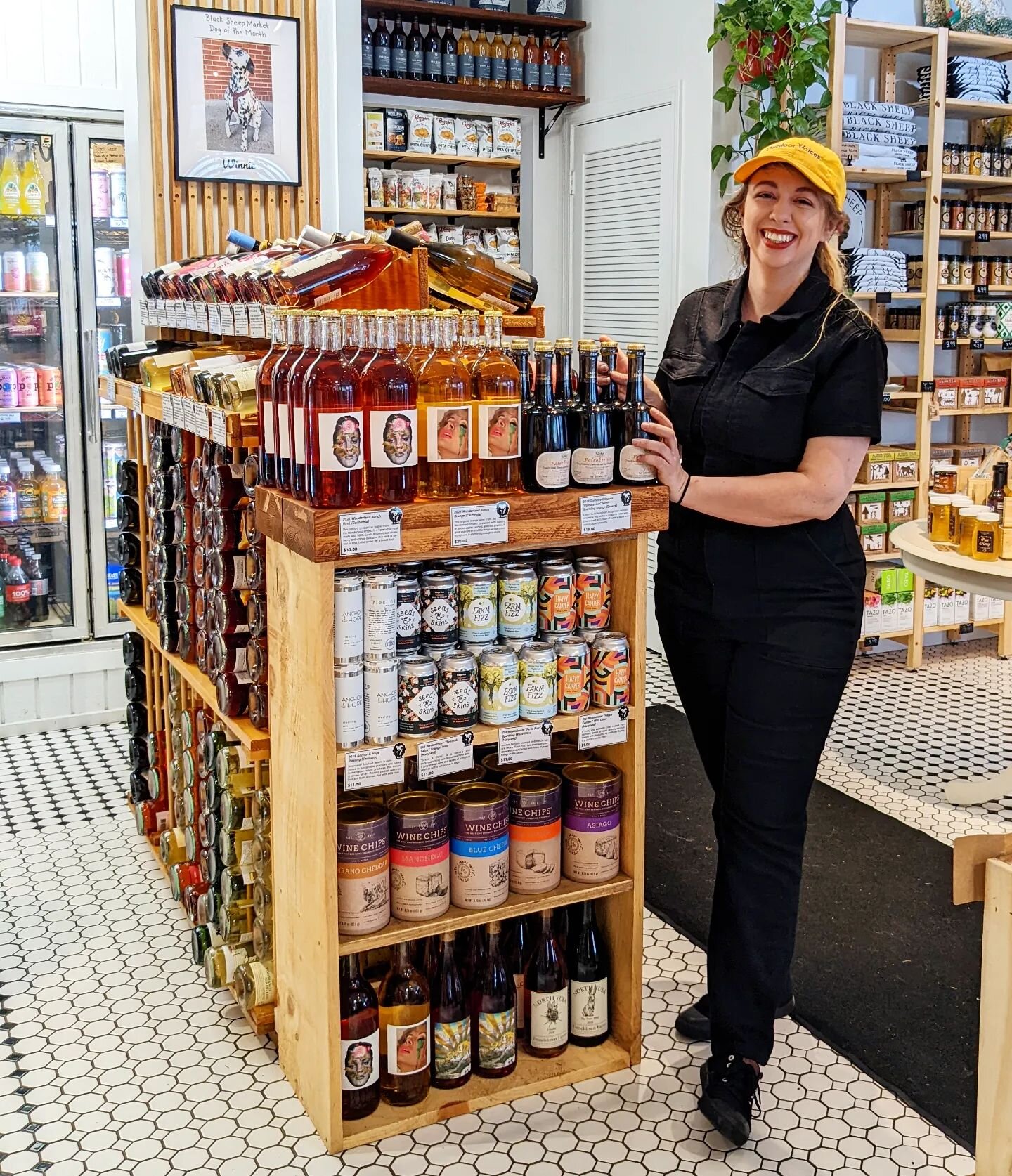 In case you hadn't heard, we are OFFICIALLY selling wine and beer at the market! The whole selection is carefully curated by our very own program director Julia, and we have to say she did a phenomenal job. Thank you to Julia for your incredible work