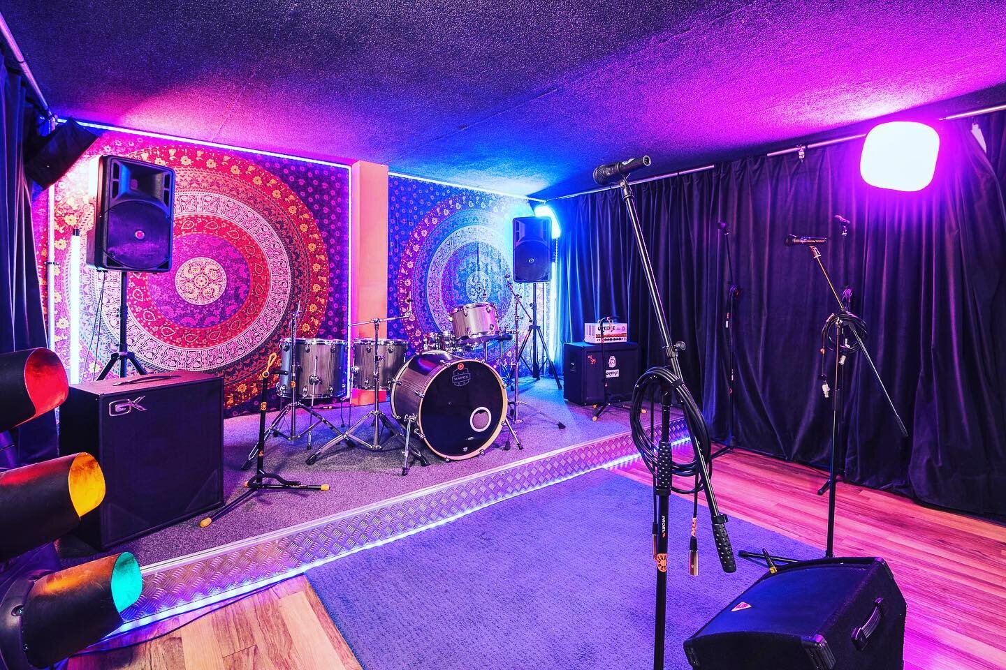 Studio 1.. In all its grandeur. 😎 
Book it now! We are always open 🥁 🎸 👨&zwj;🎤