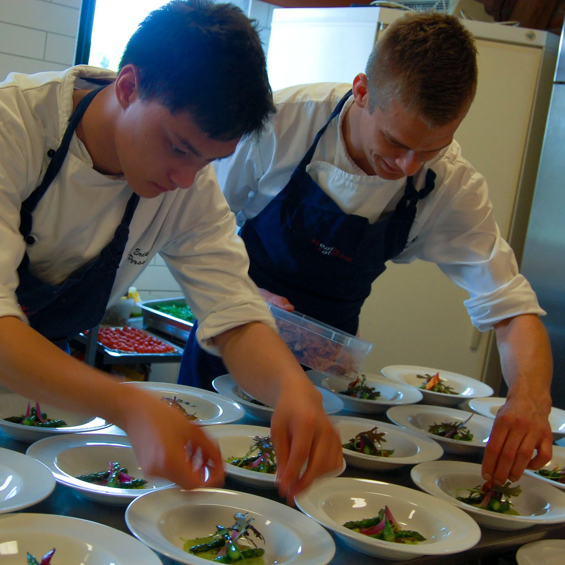 Geiteberg låve bryllup servering 14.jpg