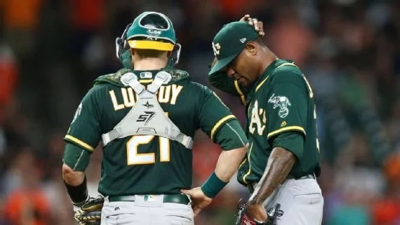 Catcher Jonathan Lucroy says he was changing signs every pitch vs. Astros