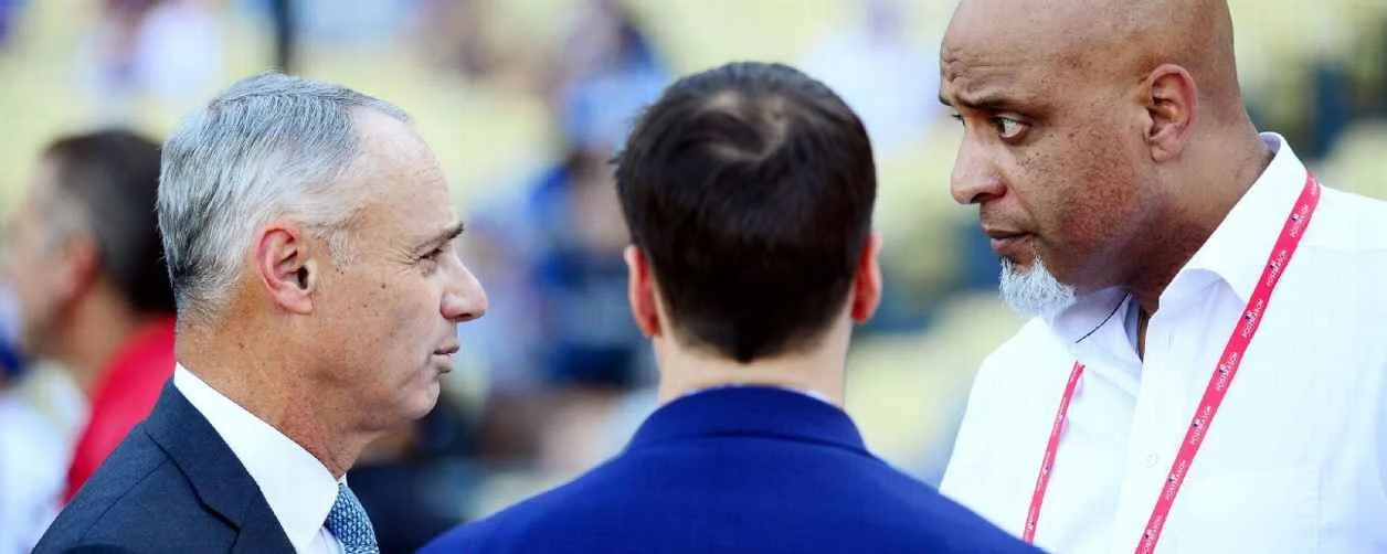 MLB players say teams 'depriving America of baseball games'