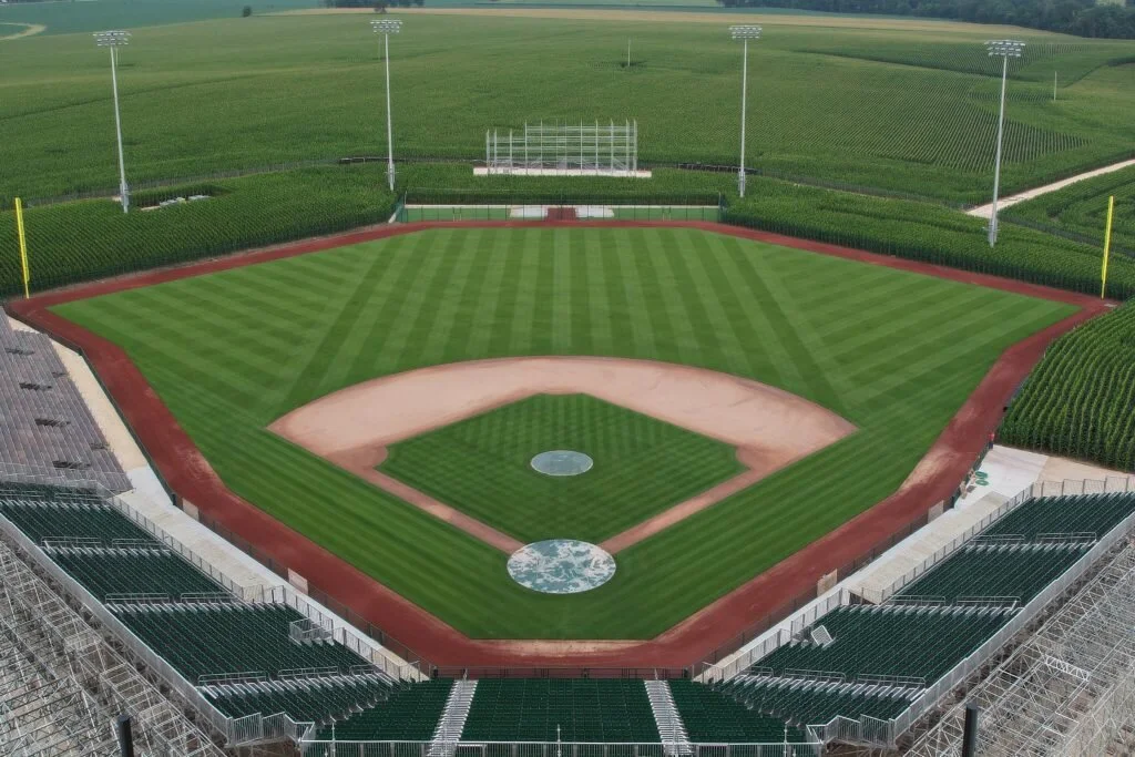 Field of Dreams ballpark takes shape in Iowa