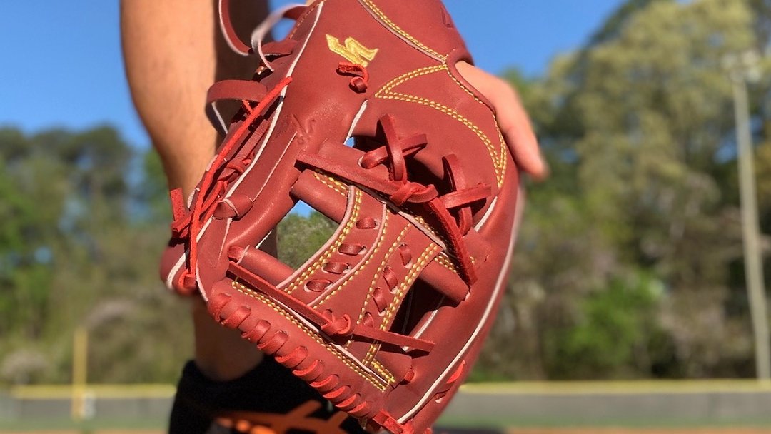 Why a Firmer Leather Baseball Glove Is Better Than a Soft Leather Glove. #baseball #mlb #npb #kbo #fallclassic #worldseries #yabai #yabaibaseball #yabaigloves