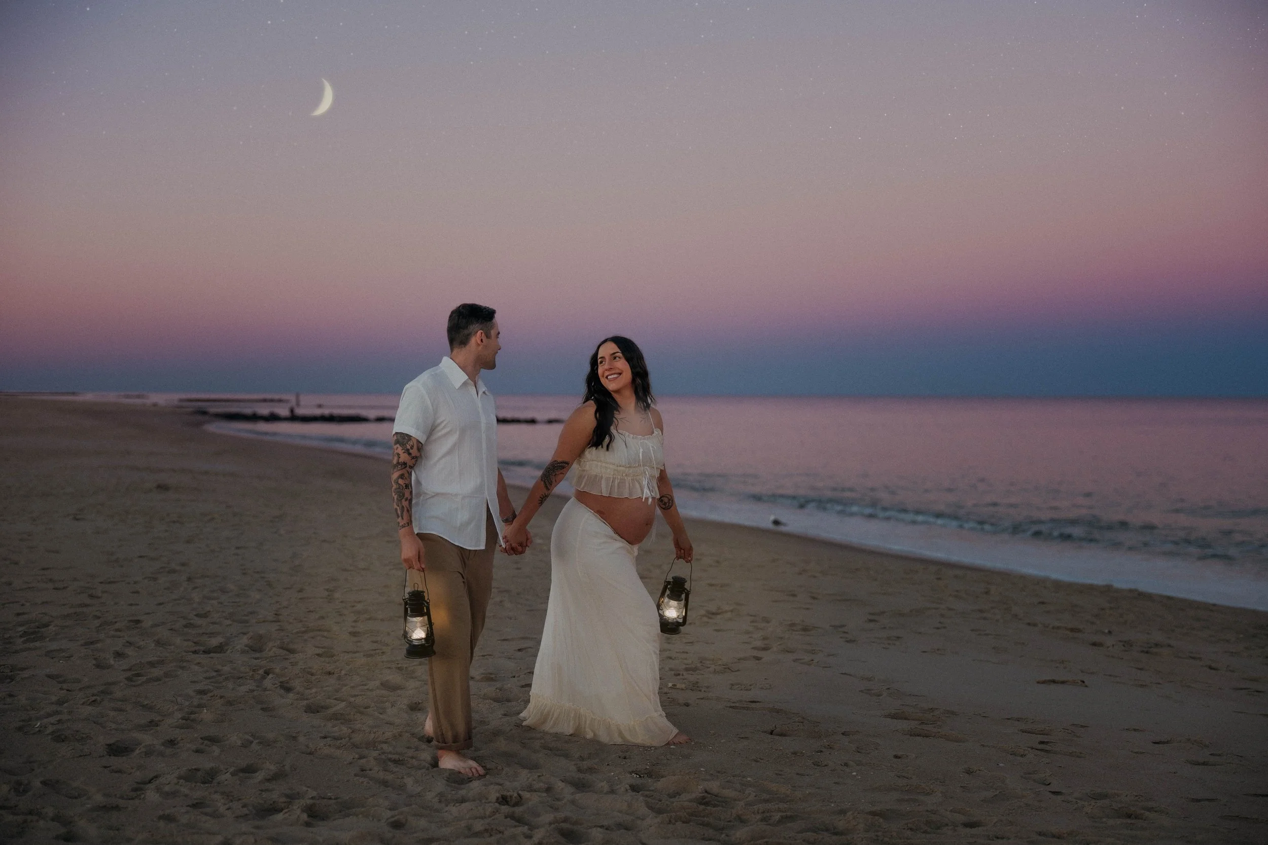 Holy moly, these two were perfect and so fun!! Had to share at least one amazing photo from this beautiful maternity session on the Jersey shore 😍 I'm just editing my heart out lately, and I can't wait to share moreeeee from this session!! ❤️

#Jers