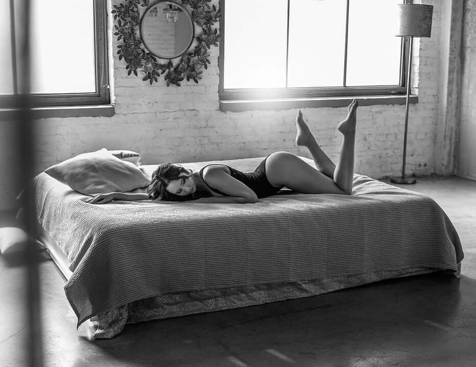 #glamourphotography #glamourfot&oacute;z&aacute;s #glamourshots #glamourphotograher #glamourportraits #boudoirphotography #boudoirinspiration #boudoirfot&oacute;z&aacute;s #ndustrialstudios
