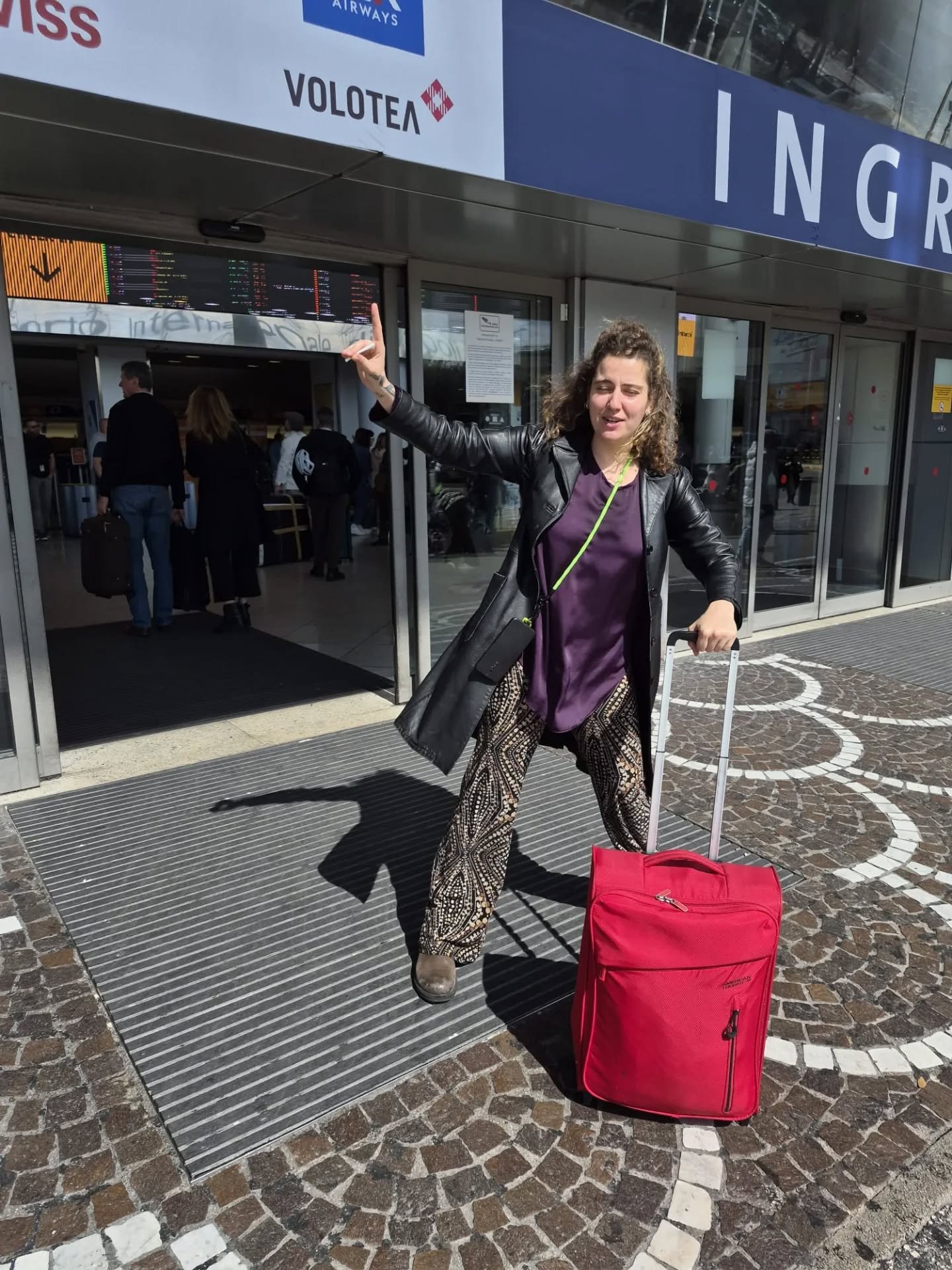 Serious Disco Moves 🕺 at Naples Capodichino before flying out ✈️👩&zwj;✈️🦸&zwj;♂️

See you on the other side 🇨🇳 @sixi_museum

Best photographer is always your mum @pisanicostanza