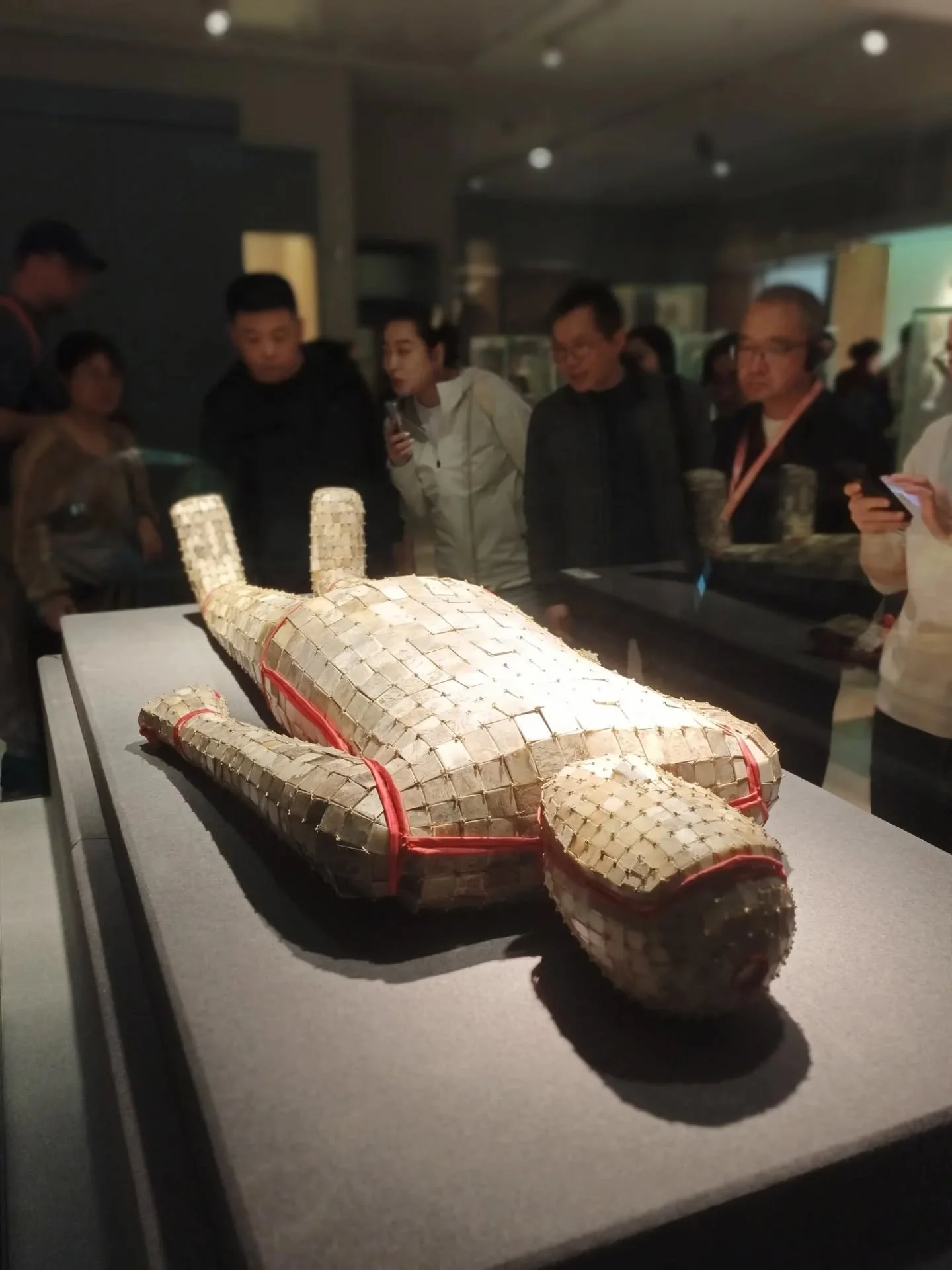 1. Jade burial suit with gold strings. Western Han Dynasty,&nbsp;206 BC&ndash;AD 8
Jade and Gold. Excavated from Tomb, Dayun Mountain, Xuyi, Jiangsu province.
Custom-tailored suit made of jade plaques to protect bodies in the afterlife.
At Nanjing&nb