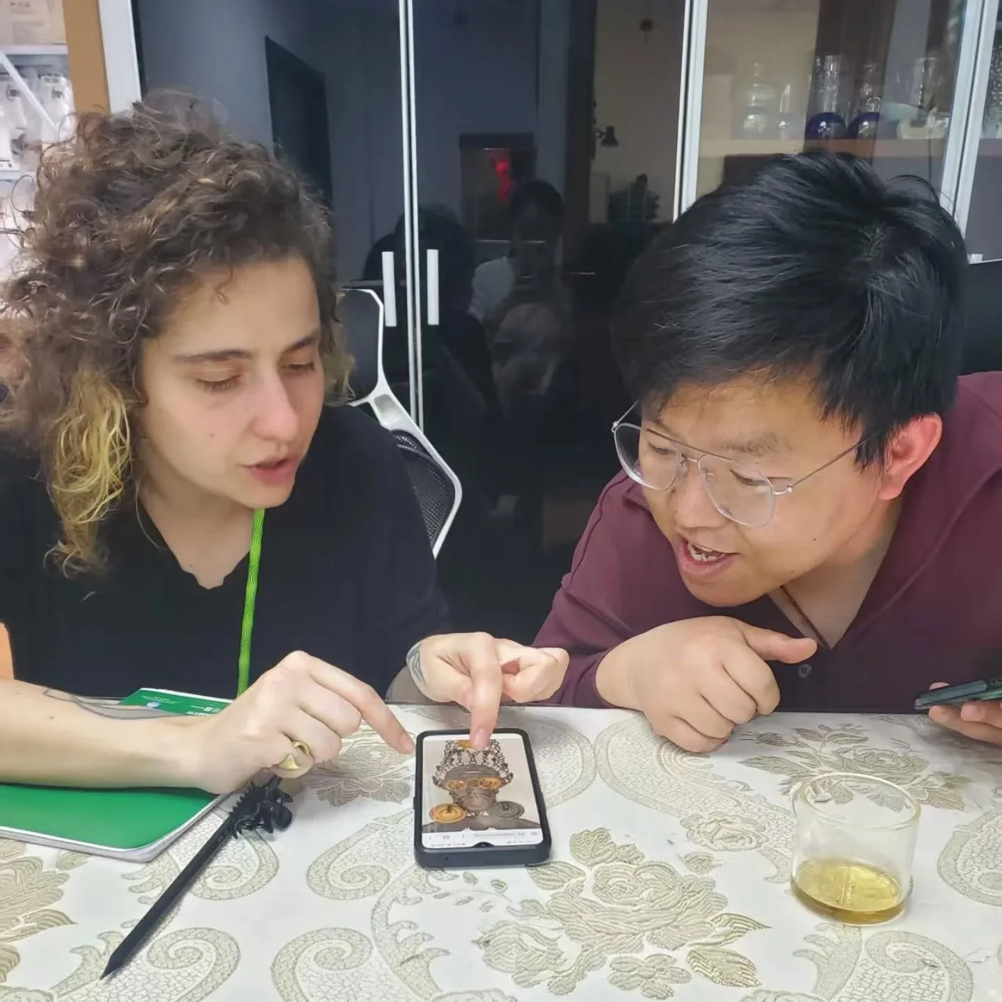 Great site visit to Mr Cheng's studio here in Nanjing. Mr Cheng is one of a very small bunch of researchers in China committed to the preservation and reconstruction of historical Chinese armour. 
We discussed traditional Han Dynasty lamellar armour,