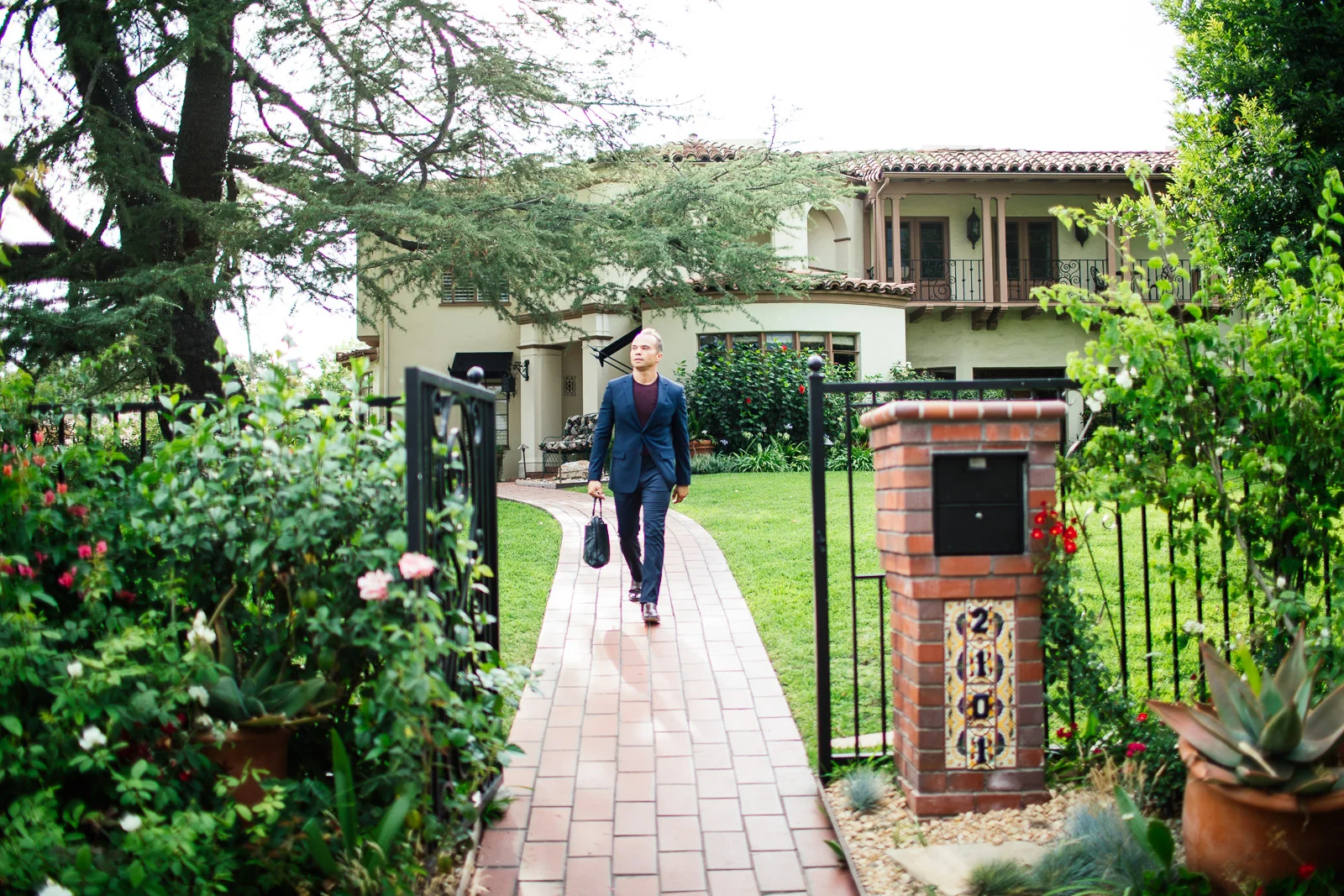 best-real-estate-lifestyle-portrait-photographer-los-angeles-19.jpg