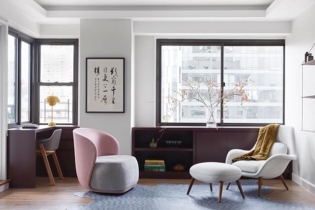 If only working from home looked like this... Color palette for this project  was inspired by the Ivorian artist the clients commissioned. 📸 @hannagrankvist 
Stylist @hwaviously

#newyork #interiordesign #designbynato #uppereastside #livingroom