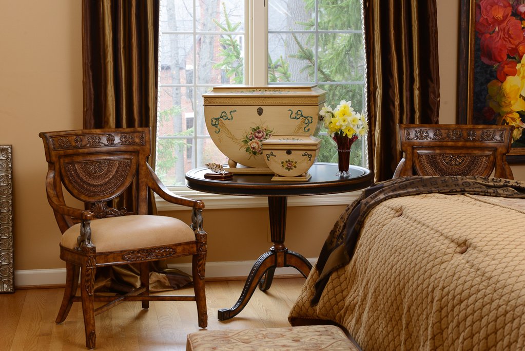 Colonial_and_Colonial_Memory_Life_Chest_Lifestyle_Shopify_copy_1024x1024.jpg