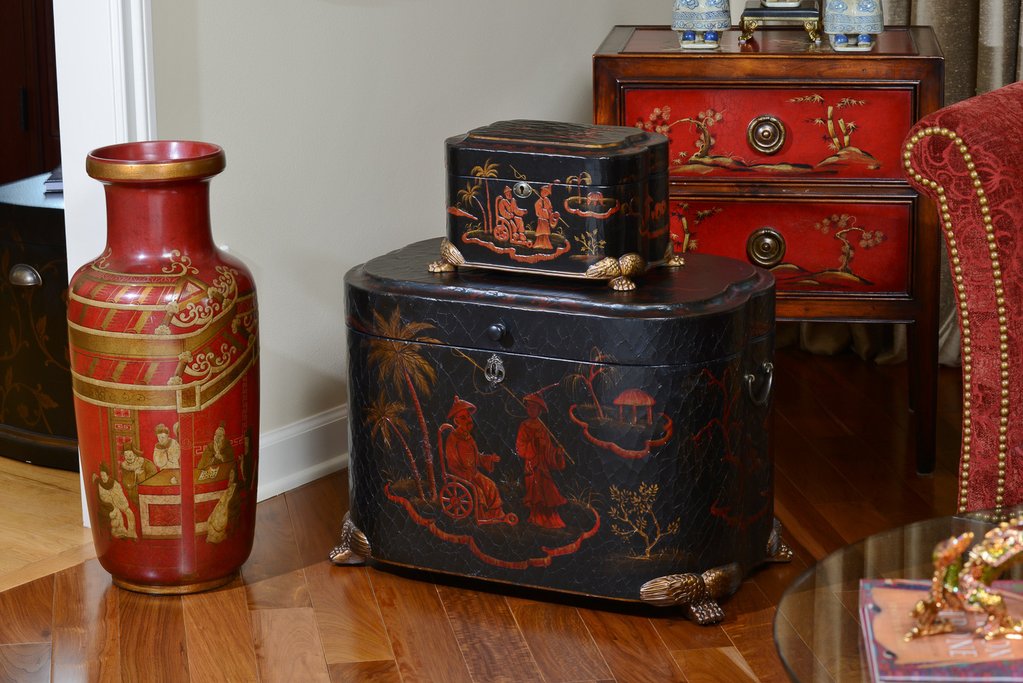 Dynasty_and_Dynasty_Memory_Life_Chest_Lifestyle_Shopify_3_1024x1024.jpg