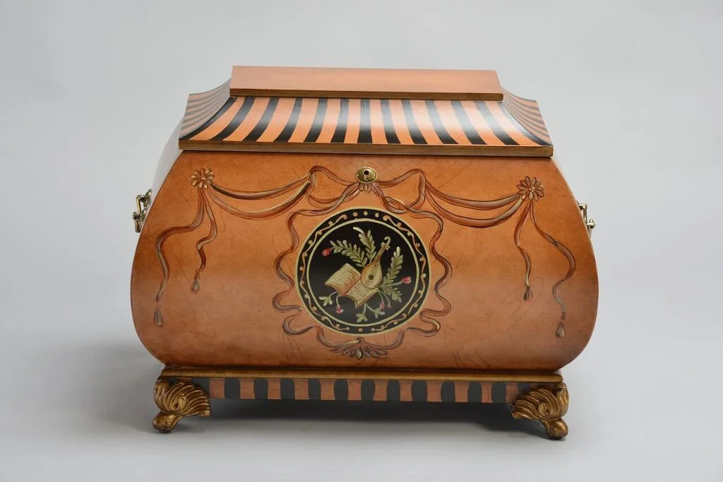 Salzburg_Life_Chest_Front_Shopify_1024x1024.jpg