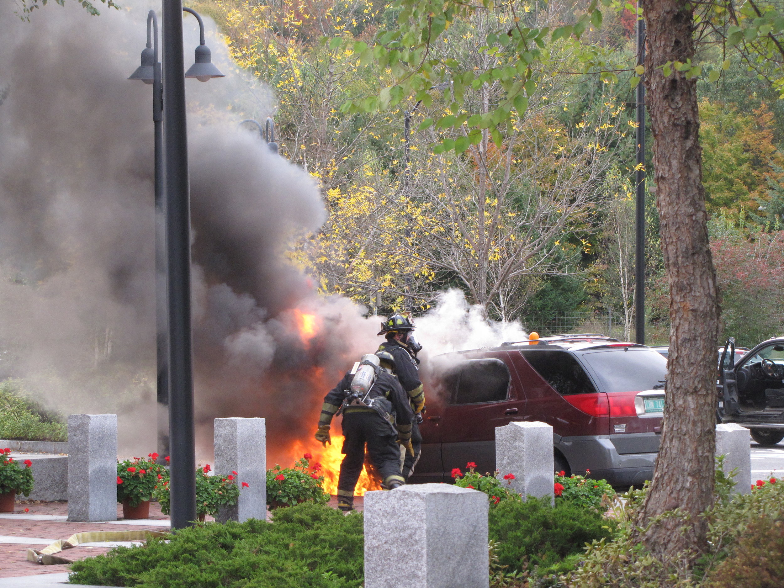 Guilford Car Fire 10109_4004332619_o.jpg