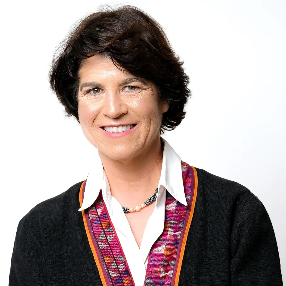 <strong>Edy Greenblatt</strong> <br>Author, Executive Coach, Adjunct Faculty and University of Toronto, Rotman School of Management