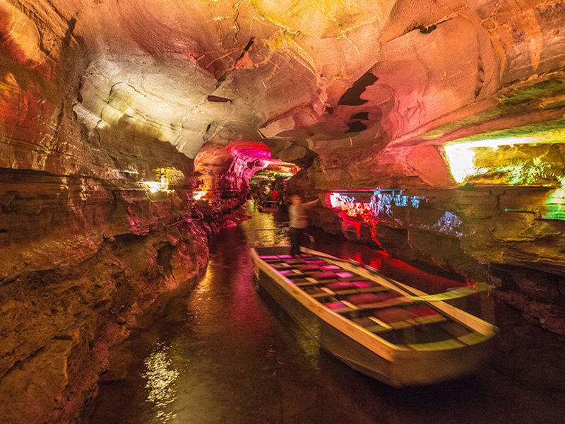 Howes Caverns river and boat in Howe's Cave
