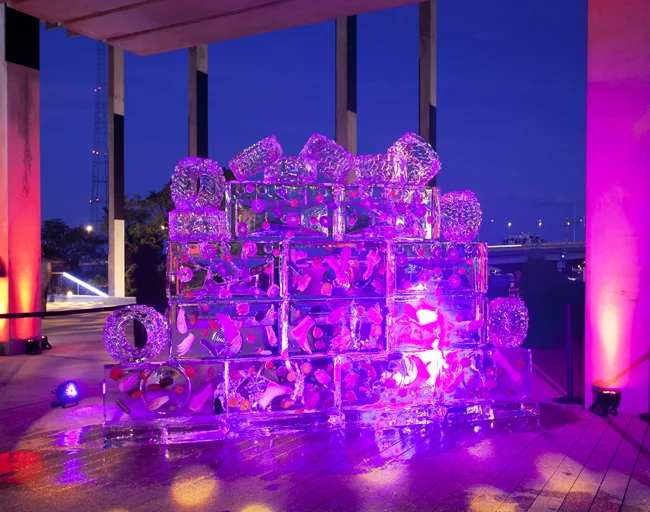 Ice-Sculpture-after-Jamaican-Sound-Systems-by-Los-Jaichackers-2013 (1).jpg