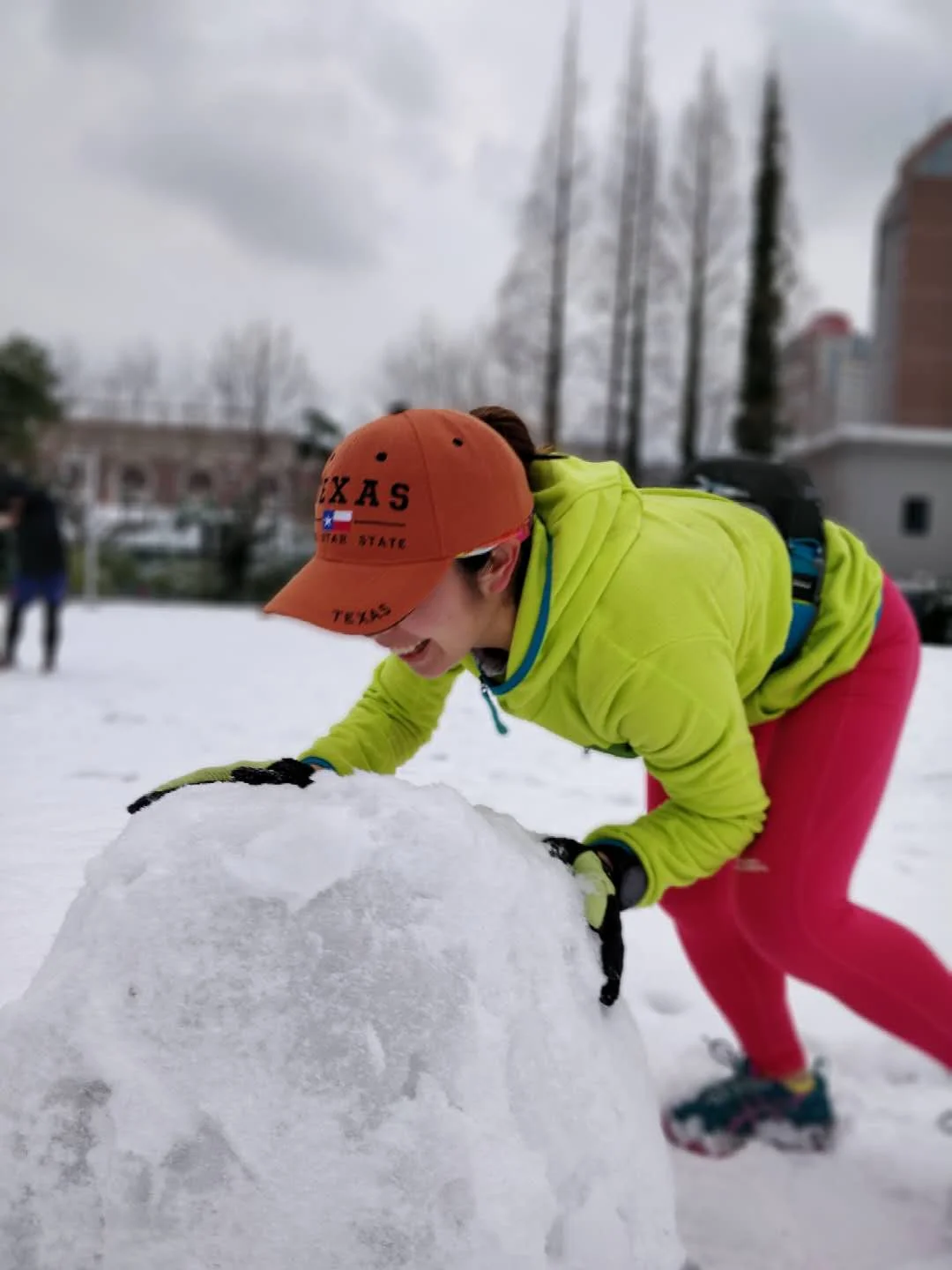 Snow Much Fun! FitFammers Celebrate First Snow Storm in Shanghai in 10 Years With Their Own Workouts
