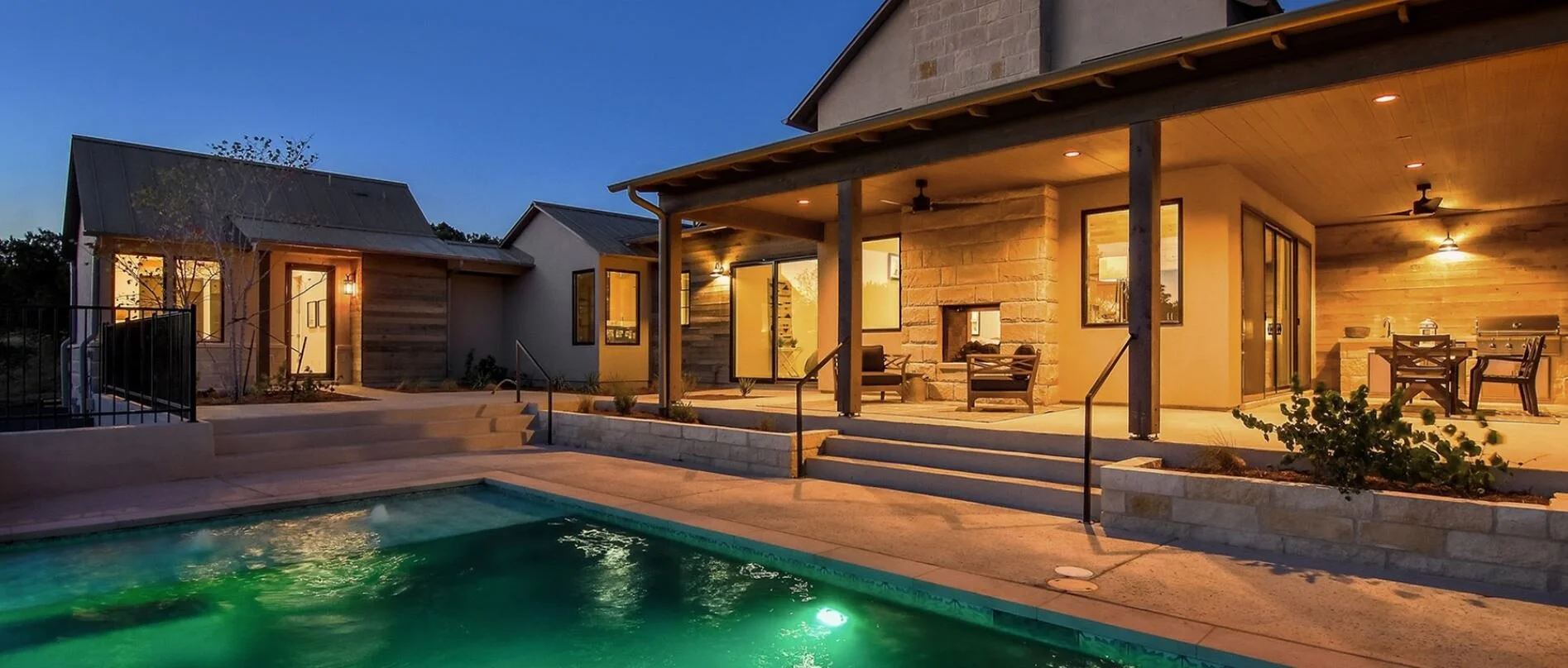 Westside Landing Photo_Pool Patio.JPG