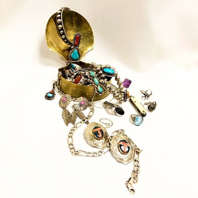 I&rsquo;ve been buying and pricing silver jewelry constantly and I&rsquo;m finally ready for @vivantvintage &lsquo;s jewelry vault event tomorrow!! Come shop we will be open until midnight celebrating the holidays!