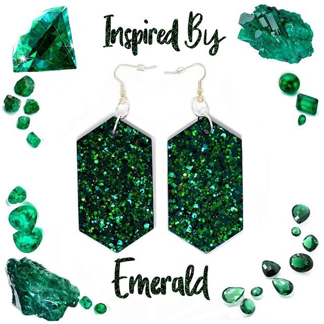 My Emerald inspired glitter earrings are almost sold out! If you want a pair there&rsquo;s some on www.emmyember.com and at @vivantvintage ! Thank you to everyone who purchased these, you&rsquo;ve made Emerald my best seller! 🙏🙏🙏