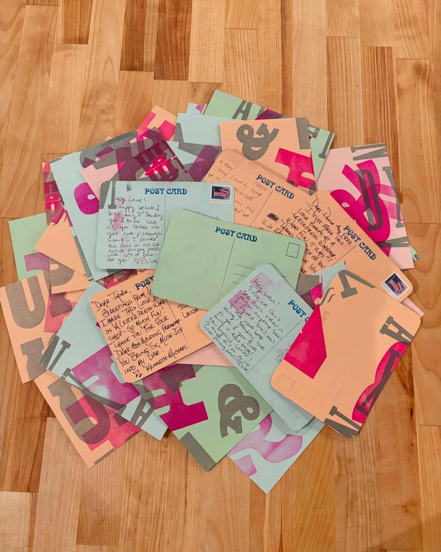 Thank you to everyone who came out to our first #makeready mini creative event! It was lovely to see all of your faces and have you in our creative space! 😍 Next up is printing from legos on March 18th.
#printisnotdead #letterpress #woodtypepostcard