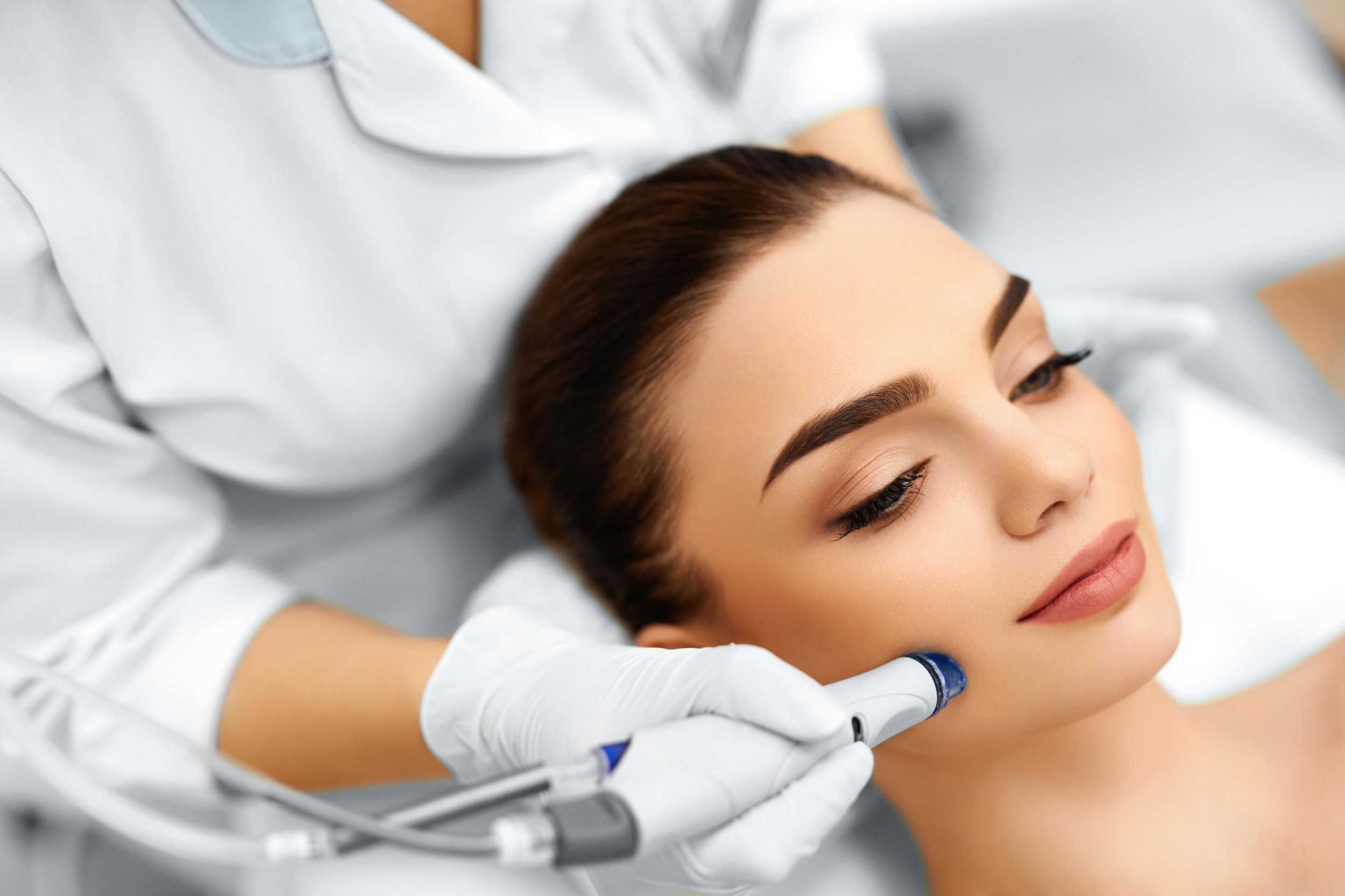 Microneedling.png