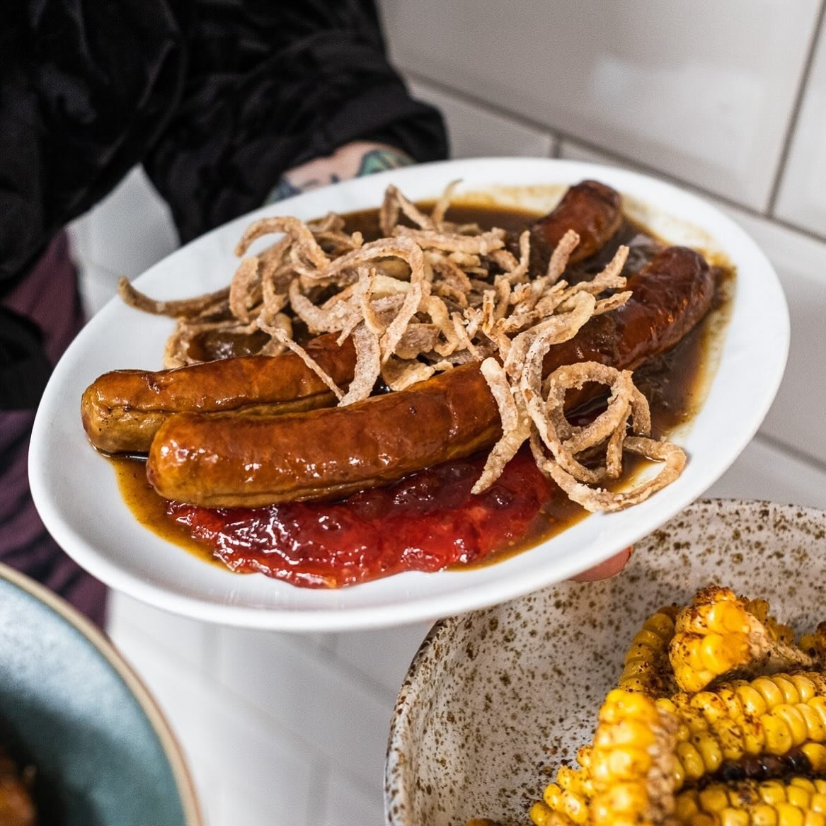 Save your charcoal&hellip; we&rsquo;ve got you 🪵 The suns been out for 5 minutes and we&rsquo;ve already turned the whole menu into a summer BBQ 🤣🥵

🌭 Lamb merguez, wild prune mustard &amp; house sauerkraut
🍗 Soy braised chicken leg with butterm