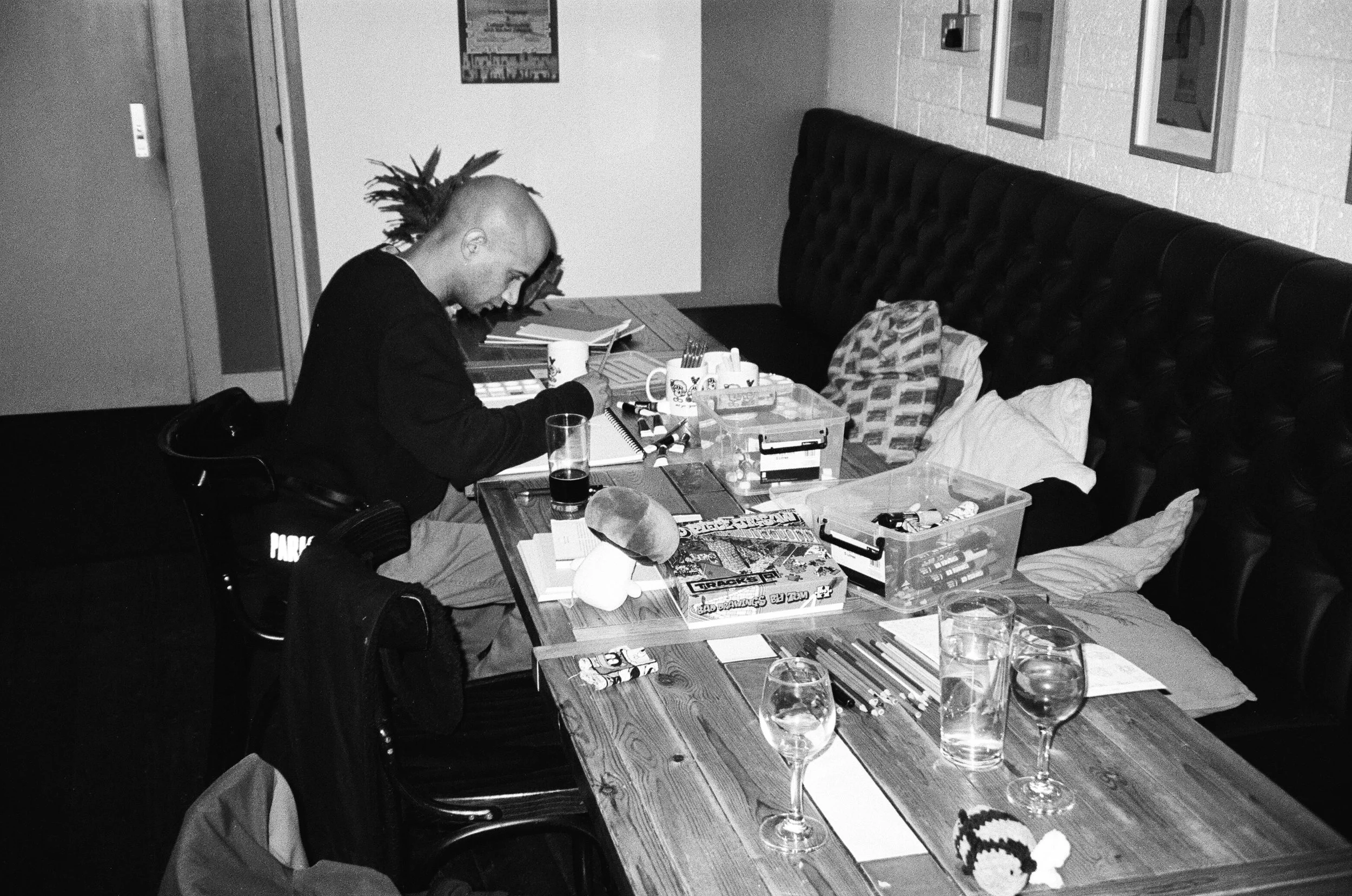  A free monthly digital detox event in Leeds at Eat Your Greens. Phone-free creative workshops, books, puzzles and time to switch off. 