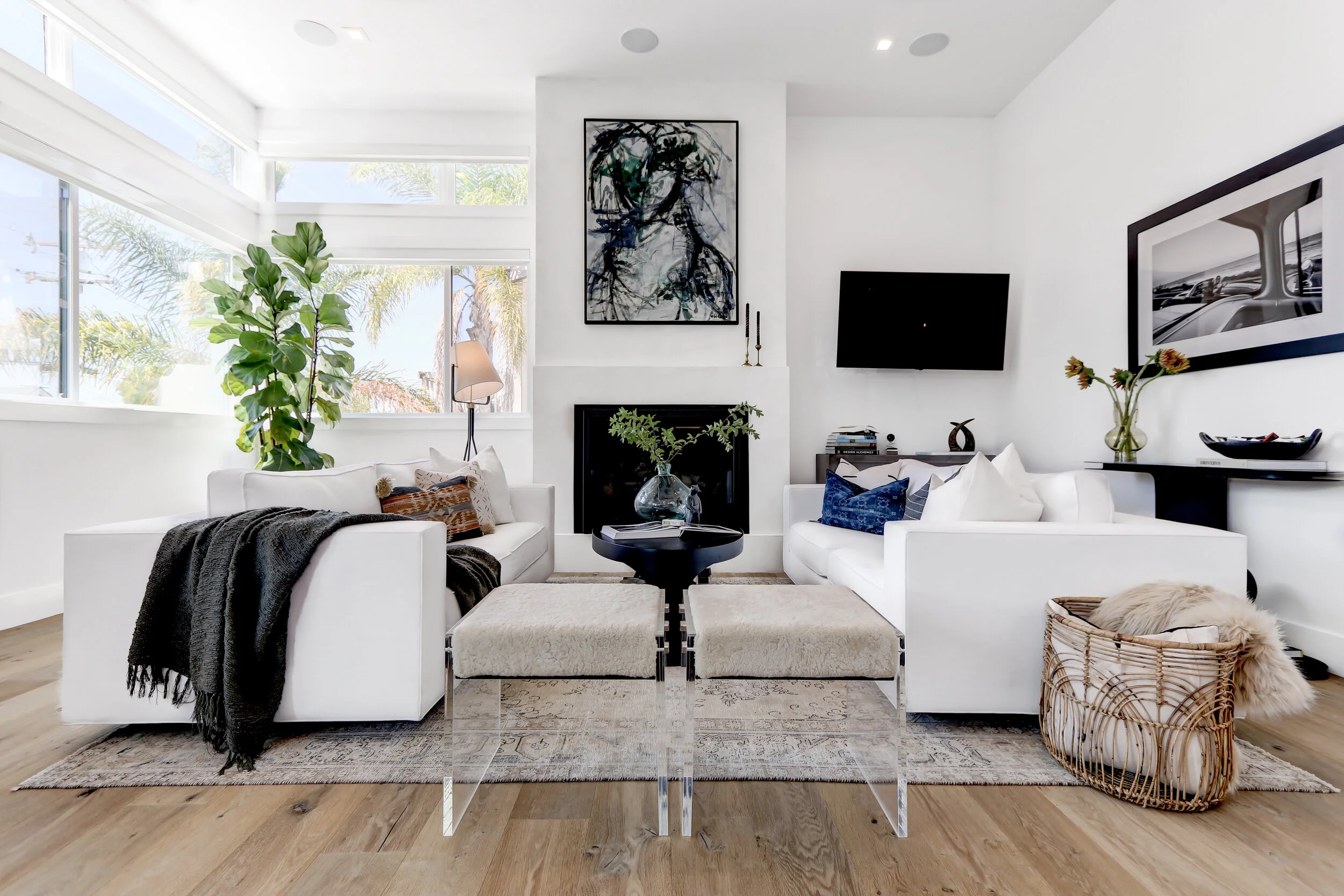Hartmann - 1819 11th_Living room1.jpg