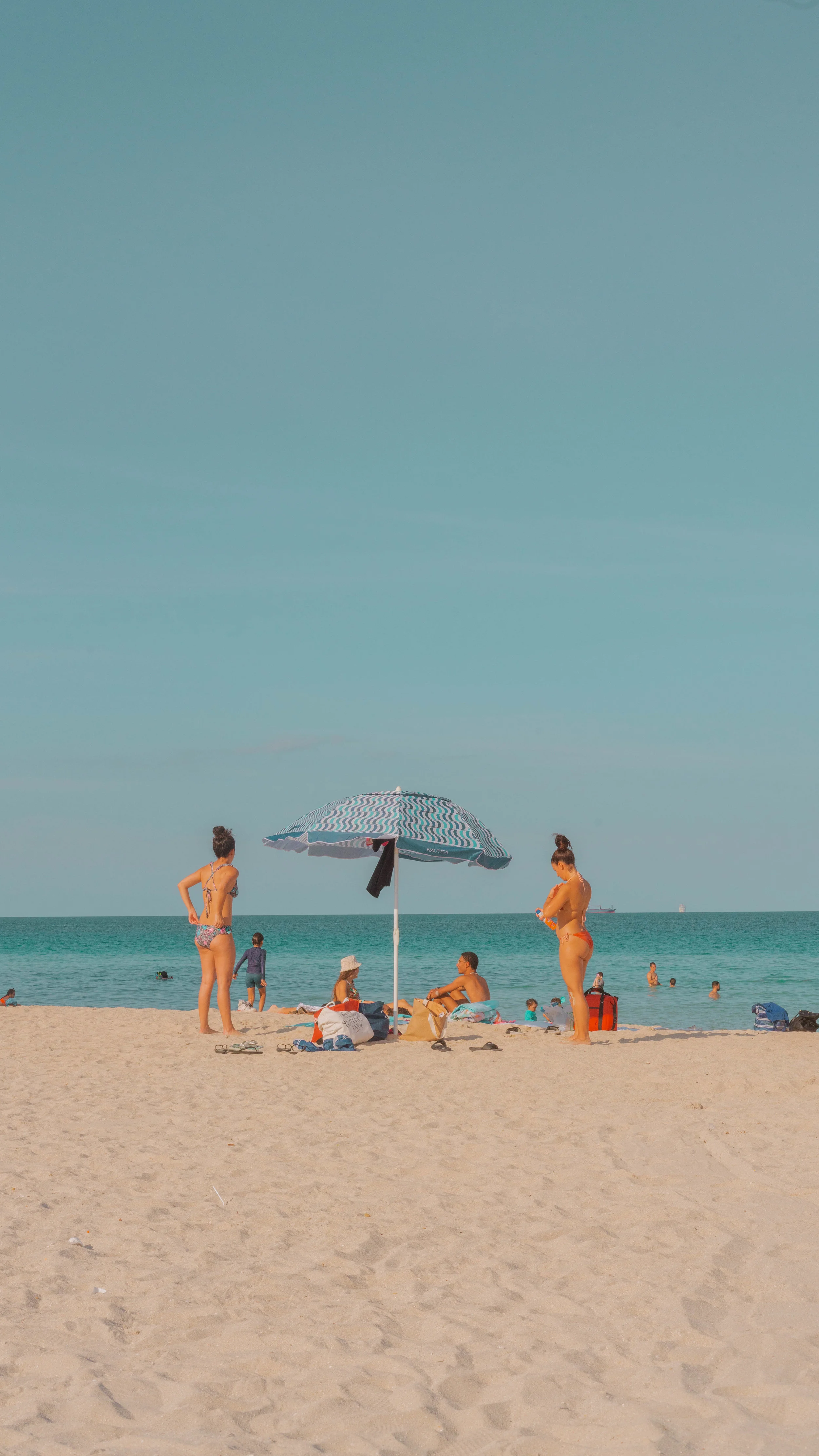 CynLagos-MiamiBeach-Sept-2019-E-1.jpg