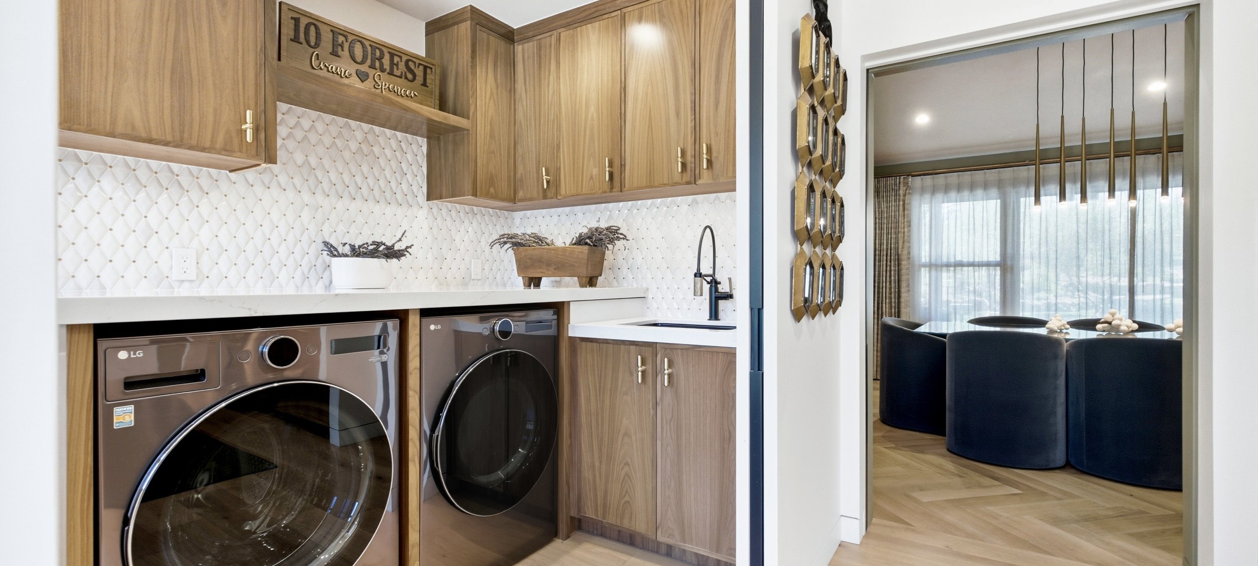 26  Laundry Room.jpeg