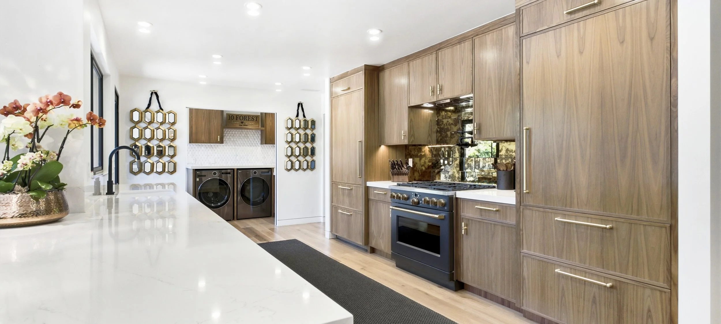 11  Kitchen.jpeg