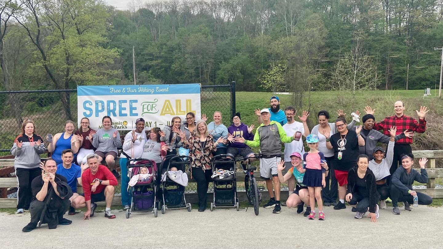 Biggest group of the year at Akron tonight, we dodged the rain drops, listened to the birds and the river and one earned their shoes. Come join us Mondays 6:30 and learn how to use exercise to improve your mental health and recovery.

#teamrunning2bw