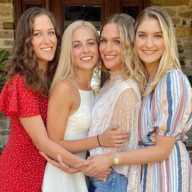 Congratulations to my 3 sisters!!! Sadie graduated from Friendswood High School, Claire graduated from @bayloruniversity and Audrey graduated from @uarkansas. I&rsquo;m so proud of them and so happy we could be together to celebrate 👩&zwj;🎓👩&zwj;?