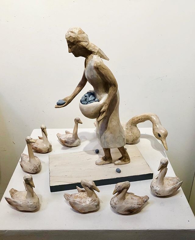 Sometimes they seem to arrange themselves. The Stone Sower poised and waiting for her trip to Ashland @hanson_howard_gallery  The swans are invited to my beach birthday photo shoot later this week. Low tide with sunlight requested. #woodsculptures #n