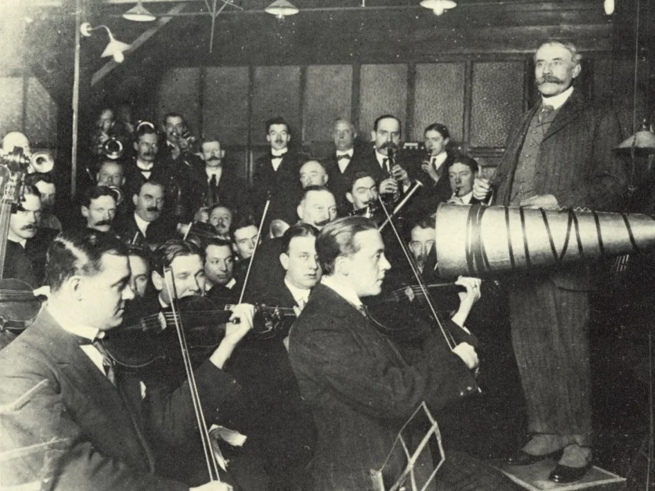 Beardsley.Elgar_acoustic_session.jpg