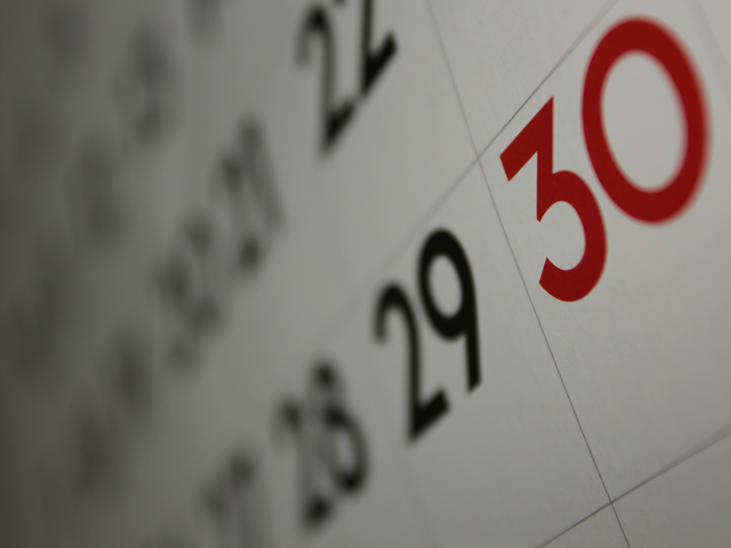 Calendar_(close-up,_shallow_depth_of_field).jpg