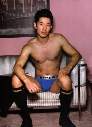 218_1instincts_mag_oct_09_3.jpg