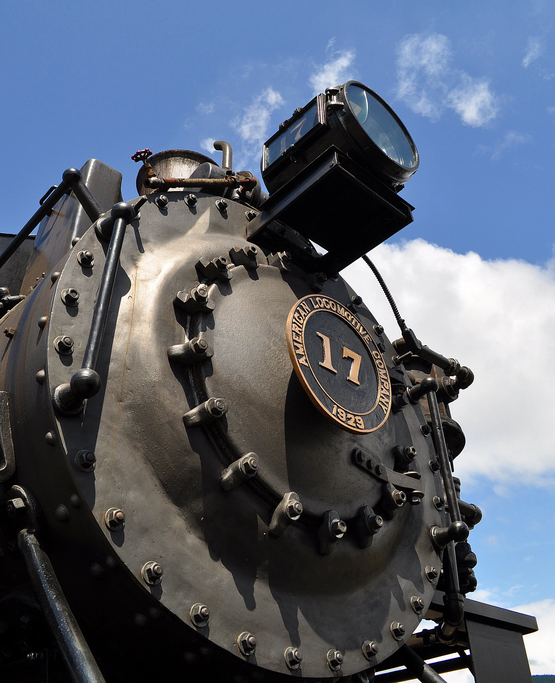 Front of Engine2.jpg