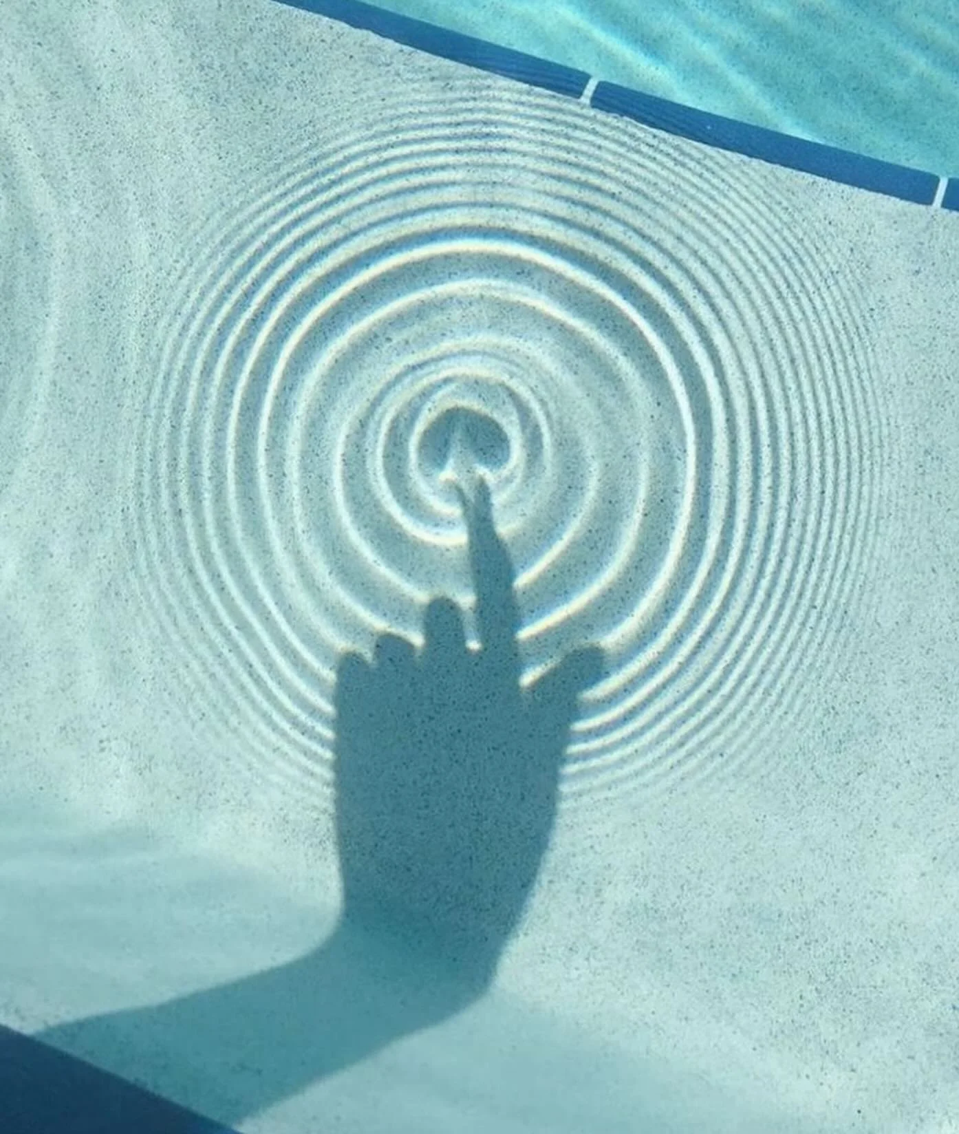 There are only a few spots left for Mini Readings on Tuesday! Link in bio &amp; stories to book! ✨

Mini Readings for the New Year 🎉
Tuesday, January 13 from 12-3 PM ET. 

ASK ABOUT:
&hearts;️ Love
💼 Career
🌏 Travel
🌟 Important Goal or Milestone
