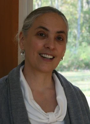 Rosa Zubizarreta, MA, MSW, CFP