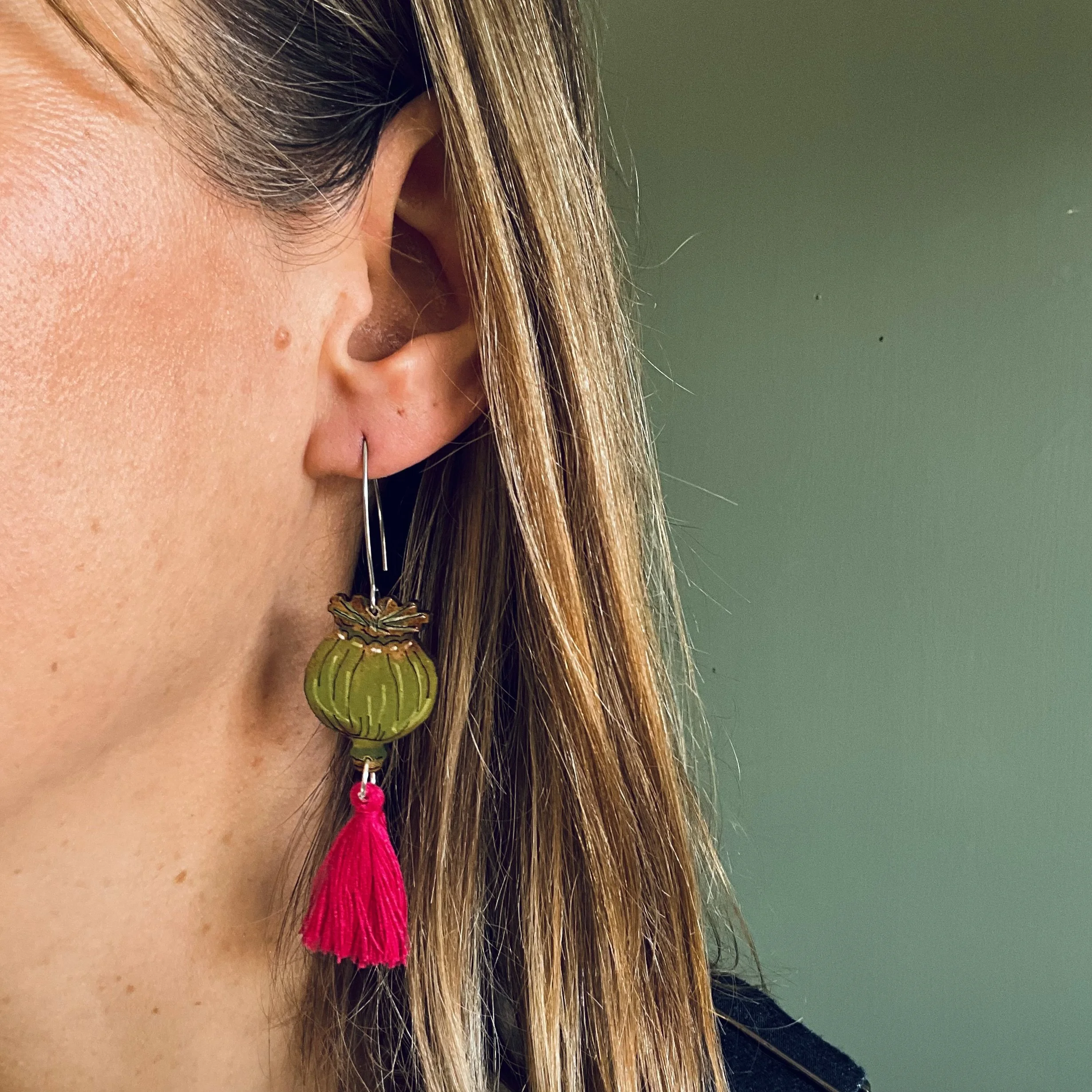 Poppy Head Earrings with hot pink tassels