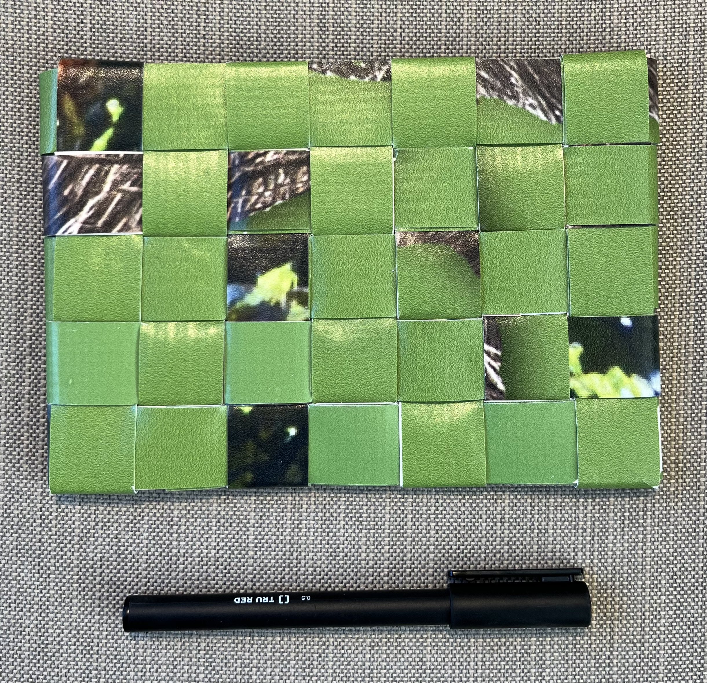 Small clutch green w/ black - Woven Billboard Collection