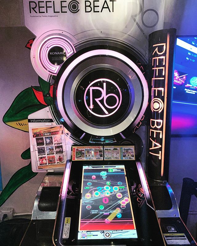 New Game Alert 🚨
Reflec Beat is the latest addition to the 100+ games @arcademonsters 
Reflec Beat's gameplay consists of touching circular &quot;Objects&quot; to music 🎶 as the objects reach the judgement area (similar to air hockey). Reflec Beat 