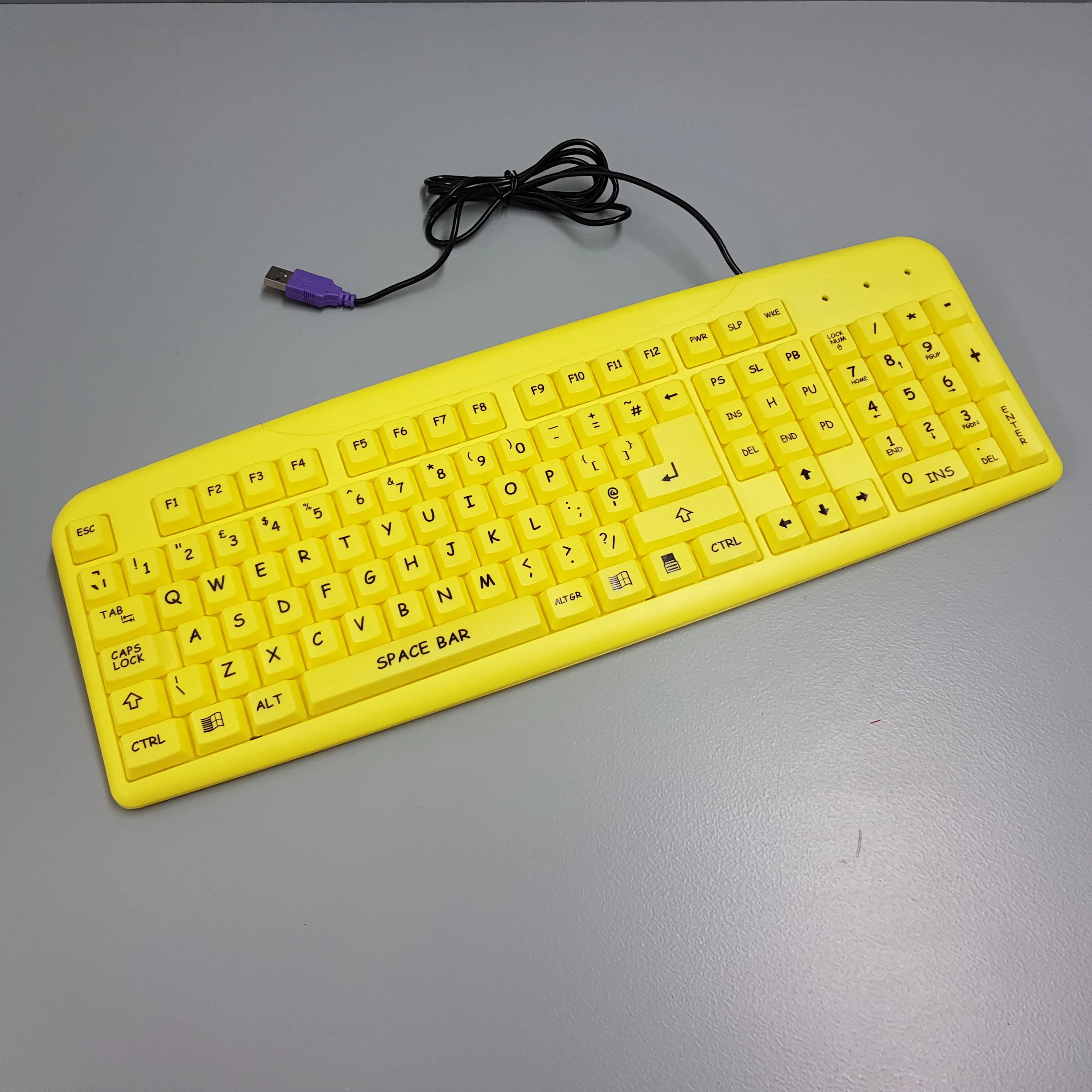 High Contrast Keyboard - Uppercase - USB