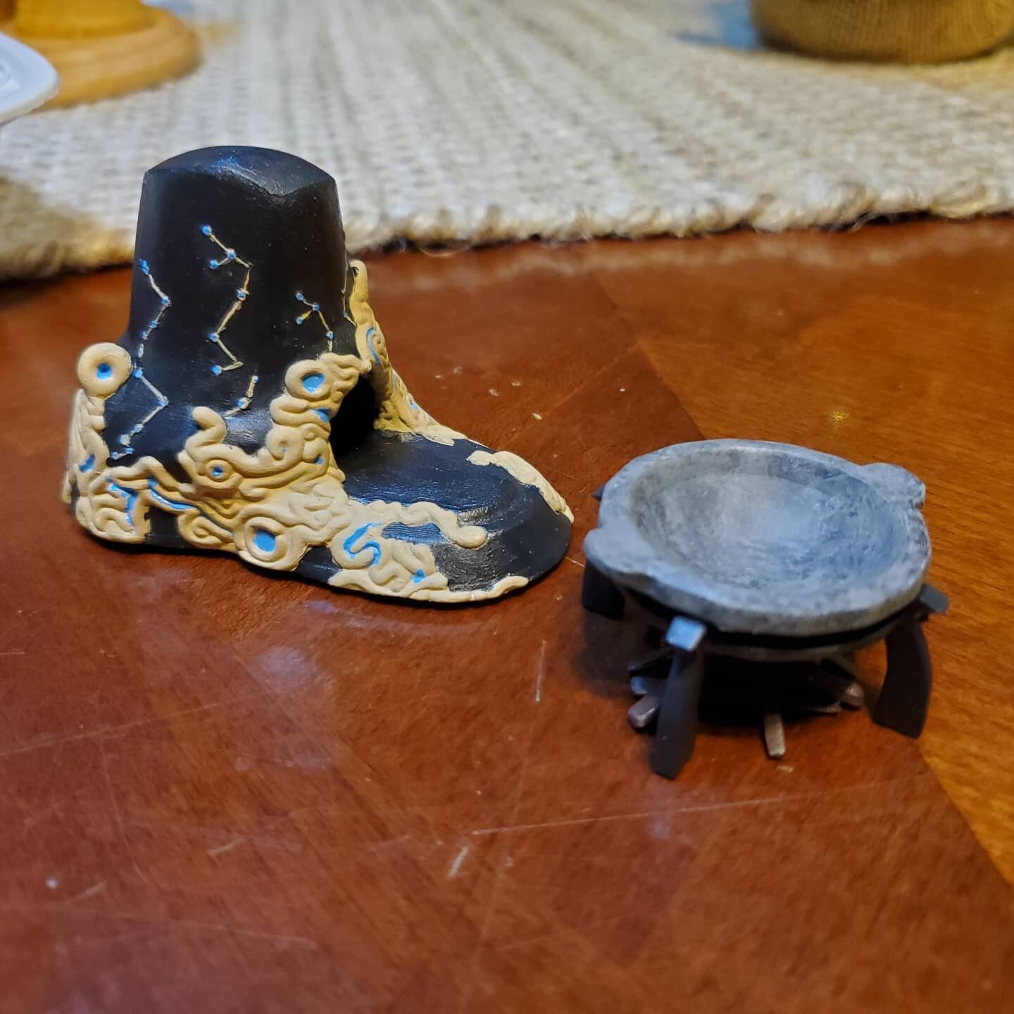 gifts for my dad's birthday yesterday. Happy Birthday! 🎂 🎉 🎈 🥳