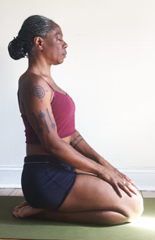 vadrasana . (heroe’s pose)